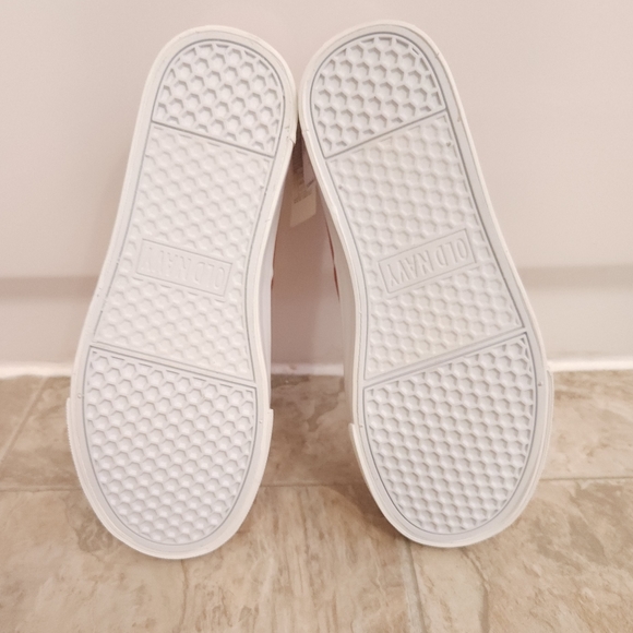 Old Navy Kids Gender Neutral Elastic-Lace Canvas Sneakers, Size: 3 - Picture 6 of 6